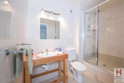 Alpine Apartment Great Location With Views Of Lake Jindabyne - Yamba Accommodation 3