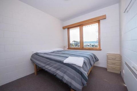 Alpine Apartment Great Location With Views Of Lake Jindabyne - Yamba Accommodation 5