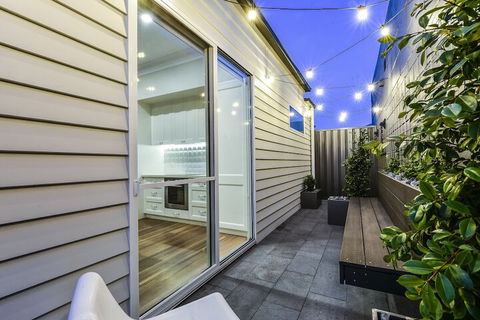 Aloha Luxury Central Apartments - Yamba Accommodation 5