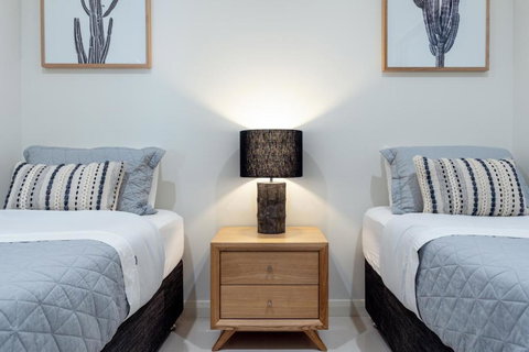 CENTRAL NO 5 LUXURY APARTMENT - Yamba Accommodation 1