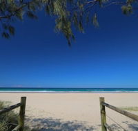 A Deluxe Swim Up Drift Apartments South - Yamba Accommodation