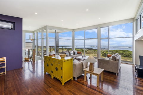 Sea Lit - Yamba Accommodation 3