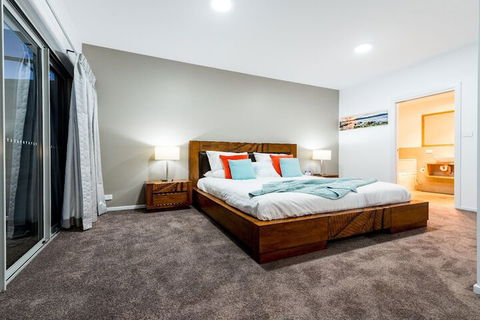 Ulverstone River Edge Apartments - Yamba Accommodation 3