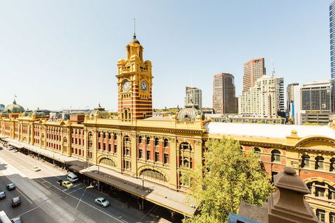 BELLE, 2BDR Melbourne Apartment - Yamba Accommodation 2