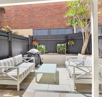 City Leafy Terrace - Yamba Accommodation