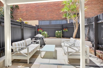 City Leafy Terrace - Yamba Accommodation 0