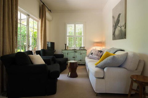 Gold Finch - Yamba Accommodation 3