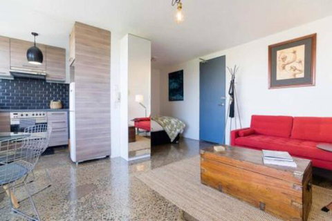 Stylish Apartment In Elizabeth Bay - Yamba Accommodation 6