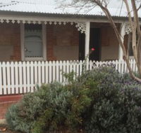 Barton Cottage - Yamba Accommodation