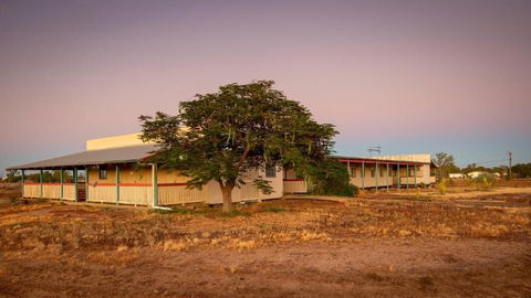 Longreach Outback Adventures - Yamba Accommodation 4
