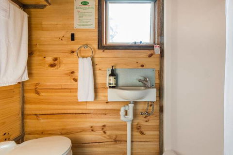 Live Big In The Gurdies Tiny House With A View - Yamba Accommodation 3