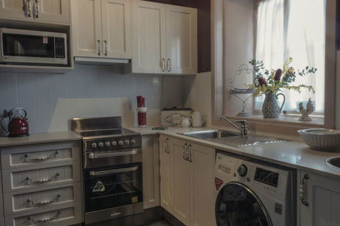 Hartley Historic Cottages - Yamba Accommodation 3