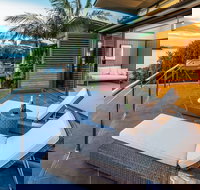 6 Yacht Club Oceanfront House On Marina Deluxe 4 Bedroom With 2 Golf Buggies - Yamba Accommodation