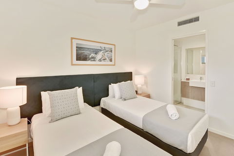 Direct Hotels - Aquarius Kawana - Yamba Accommodation 4