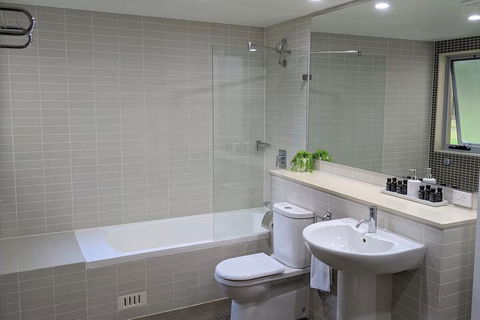 Jewel In The Crowne - Yamba Accommodation 6