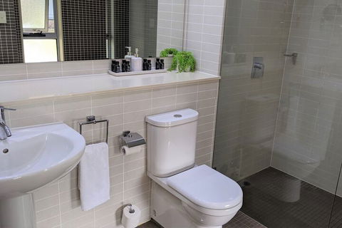 Jewel In The Crowne - Yamba Accommodation 3