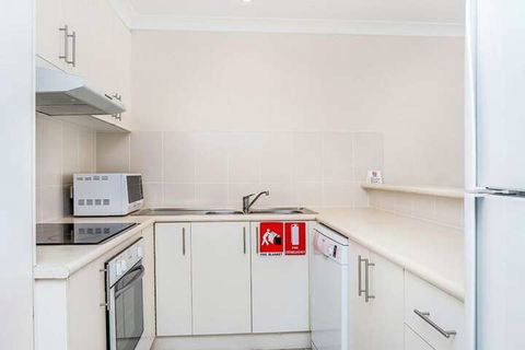 A PERFECT STAY - Heather's Hideaway - Yamba Accommodation 2