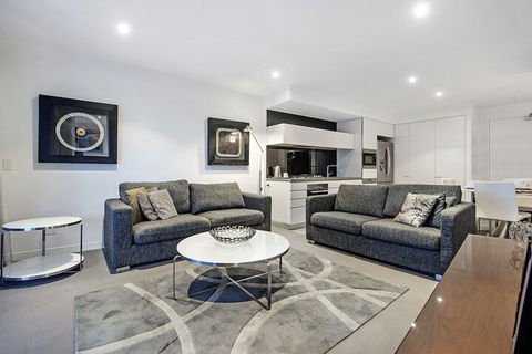 Oracle Boulevard - Private Apartments - Yamba Accommodation 6