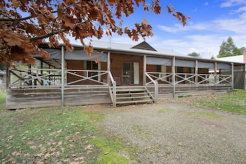 Stoney Creek - On Morses Creek Road - Yamba Accommodation 0