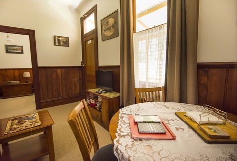 Creek Cottage - Yamba Accommodation 6