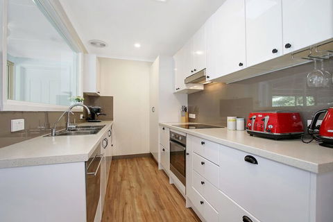 Acaronar - Yamba Accommodation 2