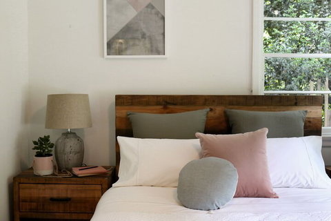 Morton Brae Luxury Cottage Sassafras - Yamba Accommodation 1