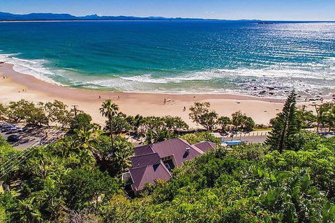 Your Luxury Escape - The White House - Yamba Accommodation 1