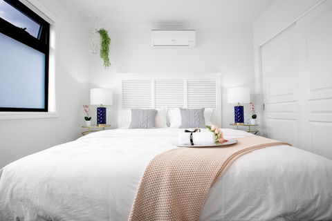 AUJOY 3 Bed Townhouse Burwood 1 - Yamba Accommodation 3