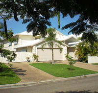 Poinciana Terraces - Yamba Accommodation
