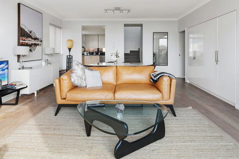 Darling Harbour Penthouse Views & Hot Tub - Yamba Accommodation 5