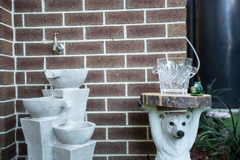 AUJOY 4 Bed Townhouse Burwood 2 - Yamba Accommodation 2