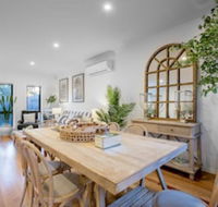AUJOY 3 Bed Townhouse Burwood 3 - Yamba Accommodation