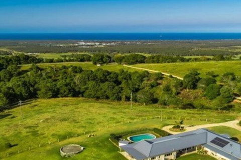 Your Luxury Escape Byron Sunset Breeze - Yamba Accommodation 1