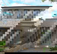 Comfort House near Box Hill - Yamba Accommodation