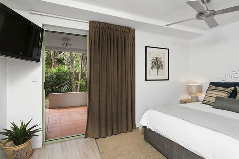 Your Luxury Escape - Karinya At Surfside - Yamba Accommodation 7