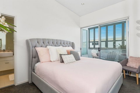 COASTAL CHIC At CASUARINA - Yamba Accommodation 3