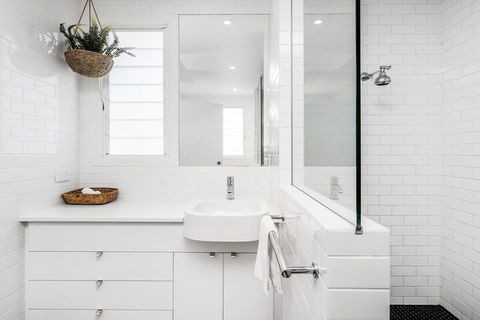 Your Luxury Escape - Alkira - Yamba Accommodation 6