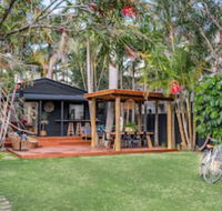 A PERFECT STAY - 3 Salty Sisters - Yamba Accommodation