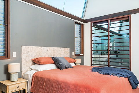 Your Luxury Escape - On The Bay 2 - Yamba Accommodation 6