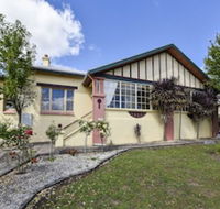Wyatt Guest House - Yamba Accommodation