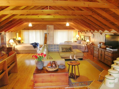 Hunter Valley Cooperage B&B - Yamba Accommodation 5