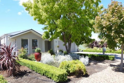 Sanctuary In The Valley - Yamba Accommodation 0