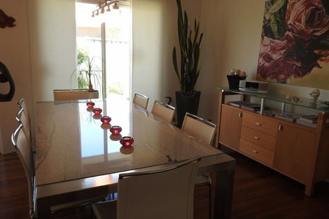 Sanctuary In The Valley - Yamba Accommodation 2