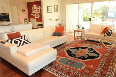 Sanctuary In The Valley - Yamba Accommodation 3