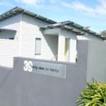 Stylish Holiday Unit - Yamba Accommodation 0