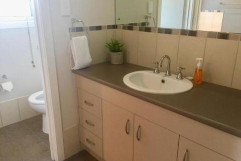 Kellys Bnb - Yamba Accommodation 0