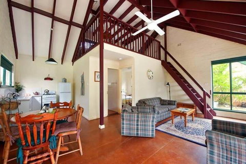 Kurrajong Trails And Cottages - Yamba Accommodation 7
