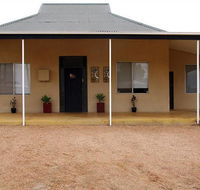 Artmecca Holiday House - Yamba Accommodation