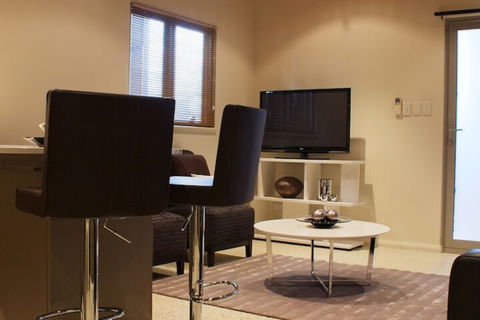 Mia Mia Executive Apartments - Yamba Accommodation 3