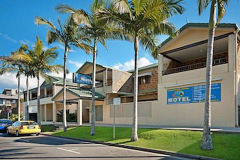 Byron BaySide Central Studio Apartments - Yamba Accommodation 0